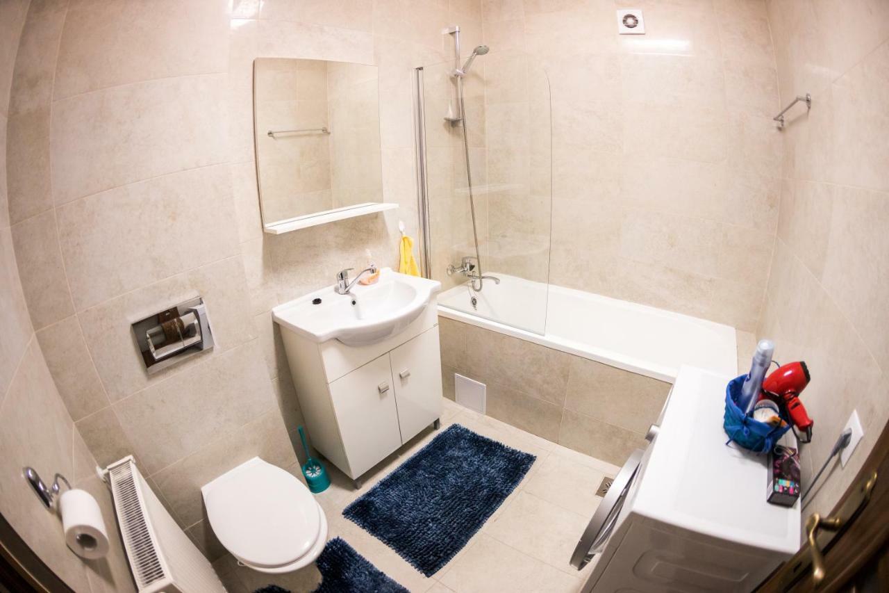 Travel Homzzz Apartments Târgu-Mureş Eksteriør bilde