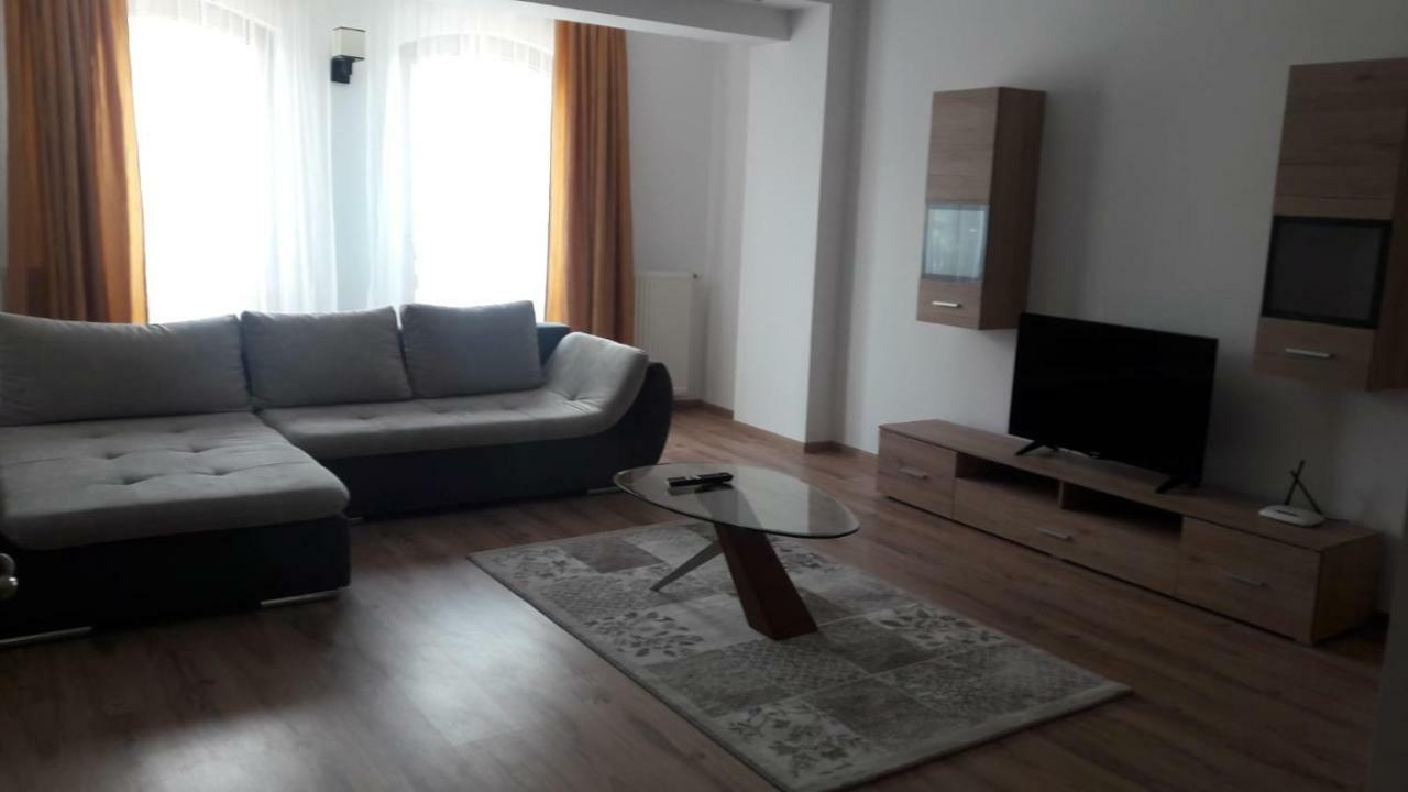 Travel Homzzz Apartments Târgu-Mureş Eksteriør bilde